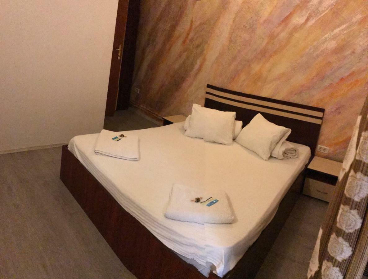 Hotel Cosmin Arad Exterior photo